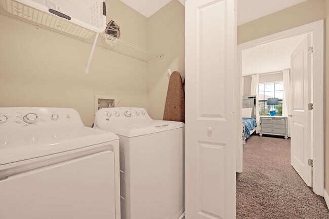 Building Photo - 8935 Stinger Dr