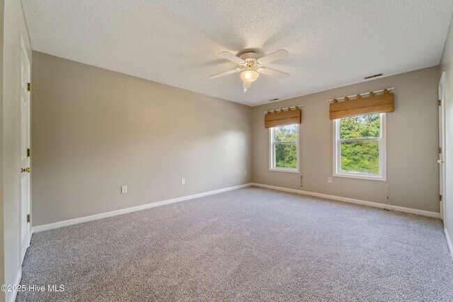 Building Photo - 119 Velma Ln