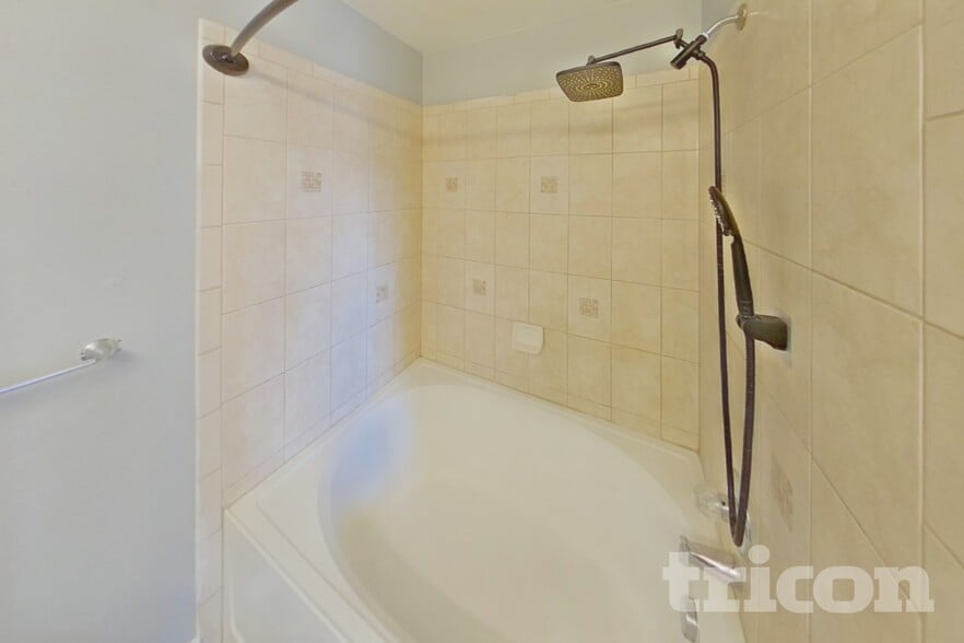 Building Photo - 7271 Araia Dr