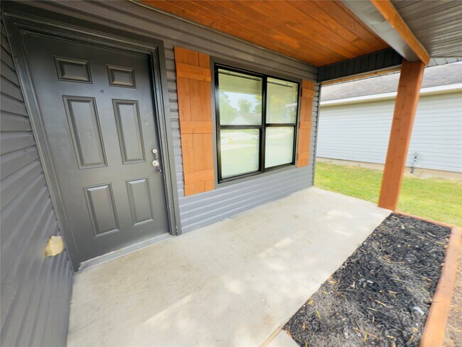 Building Photo - 11915 Greenmesa Dr