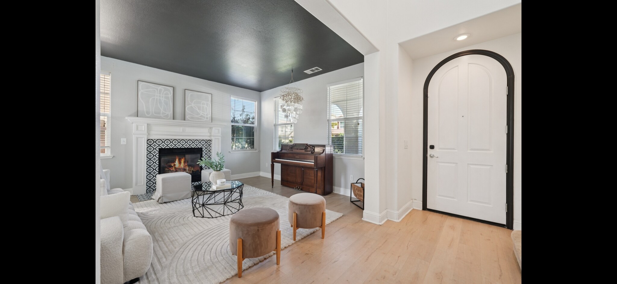 Building Photo - 2070 Katnich Ln