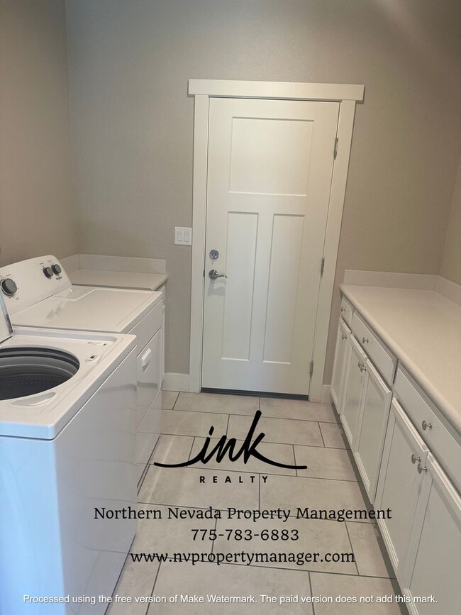 Building Photo - 1218 W Cottage Loop