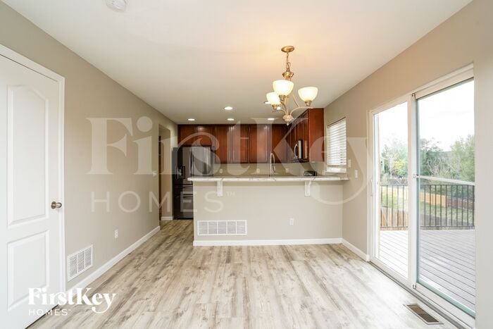 Building Photo - 5367 Ferrari Dr
