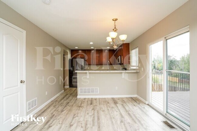 Building Photo - 5367 Ferrari Dr