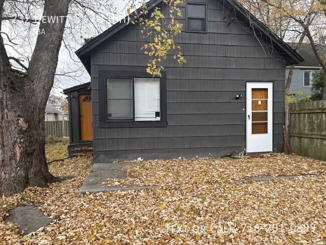 Primary Photo - 232 Dewitt St
