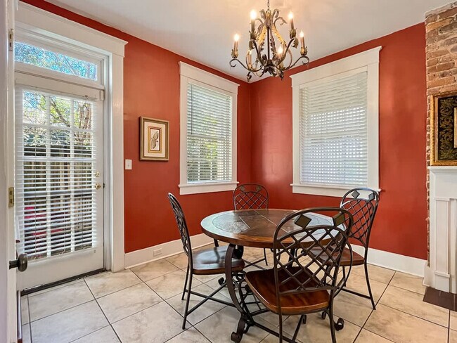 Building Photo - 209 W Bolton St