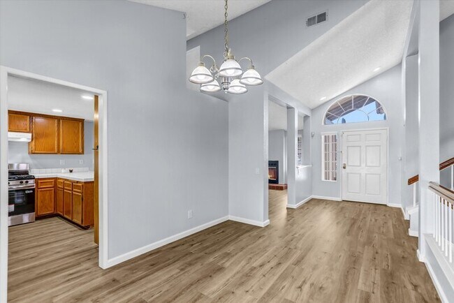 Building Photo - 625 Forester Ln