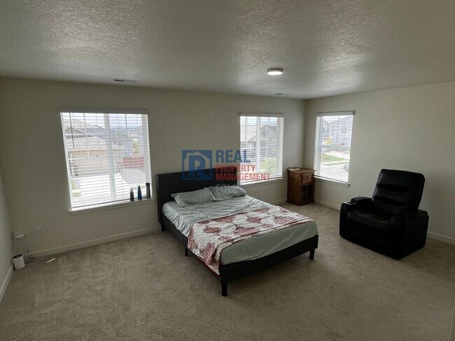 Building Photo - 13725 Siltstone St