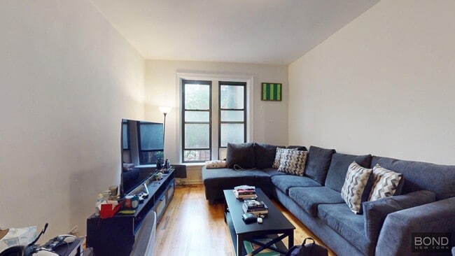 Building Photo - 1293 1st Ave