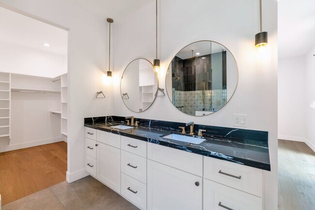 Building Photo - 4518 N 39th St