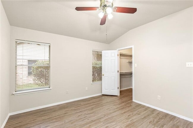Building Photo - 9417 Bradner Dr