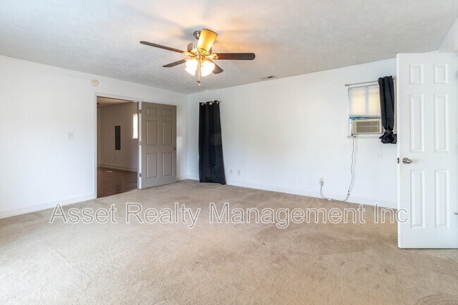 Building Photo - 2821 Vicksburg Ln