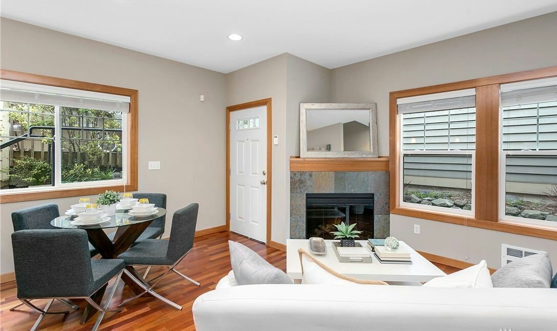 Building Photo - 4816 40th Ave SW #B