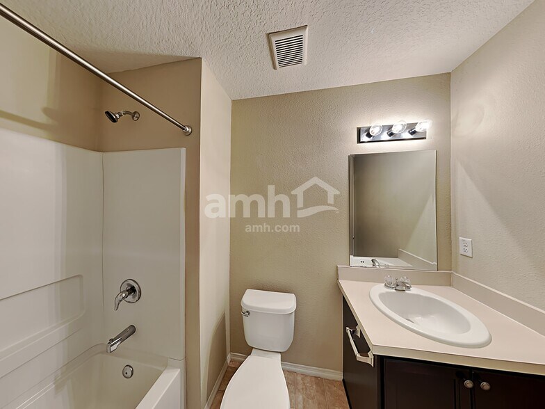 Building Photo - 10920 Pond Pine Dr