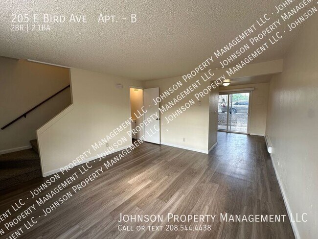 Building Photo - 205 E Bird Ave