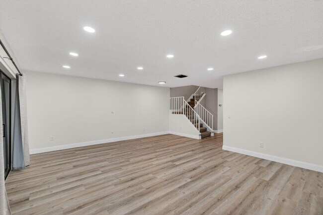 Building Photo - 21682 Cypress Rd