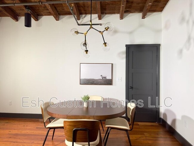 Building Photo - 437 W Grant St