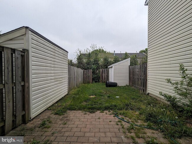 Building Photo - 483 Arwell Court