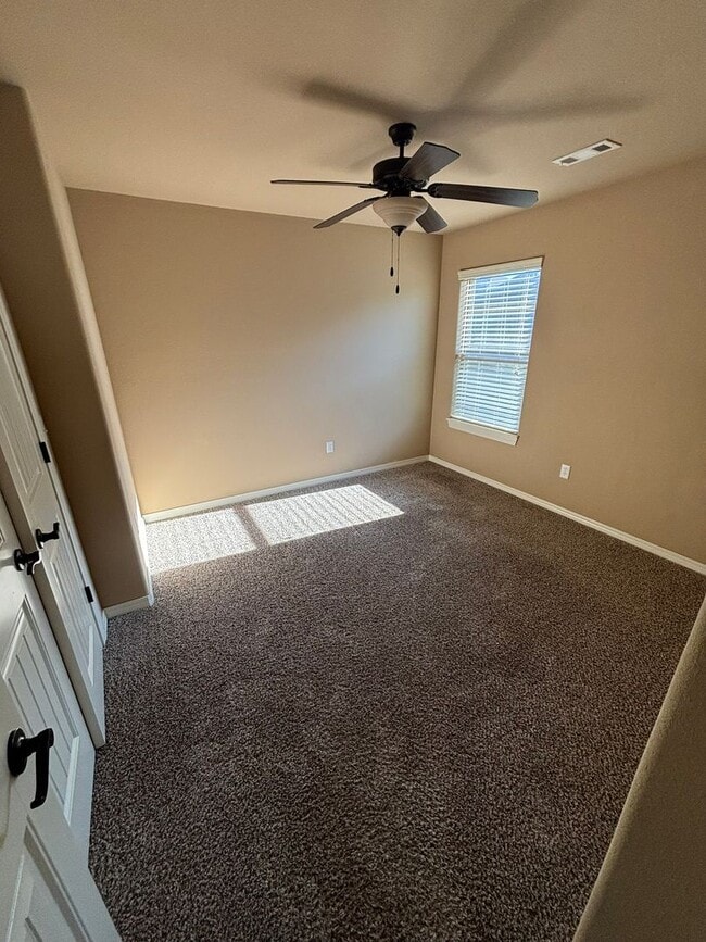 Building Photo - **COMING MID-JUNE**  Stunning 3-Bedroom, 2-Bathroom Single Family Home in Fayetteville!