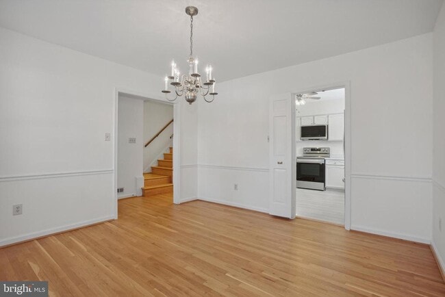 Building Photo - 6815 Melrose Dr