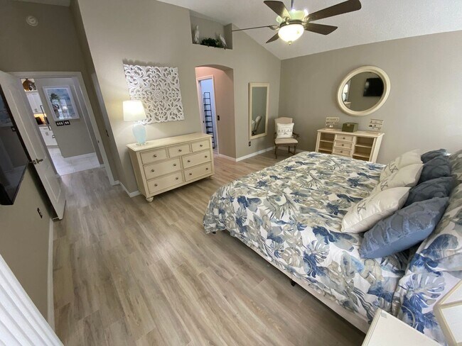 Building Photo - Gorgeous 3 + 2 Turnkey ANNUAL Lease w/Swim Spa & Large Private Screened in Patio In The Village o...