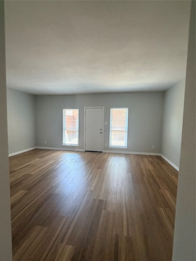Building Photo - 1351 Mardi Ln