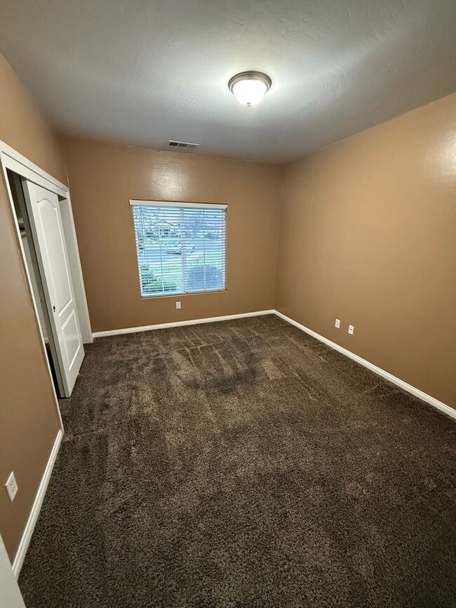 Building Photo - Spacious 4-Bedroom Home in Terra Vista