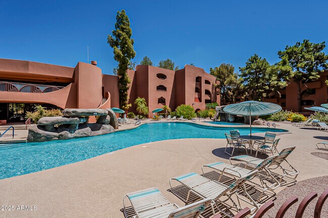 Building Photo - 4303 E Cactus Rd