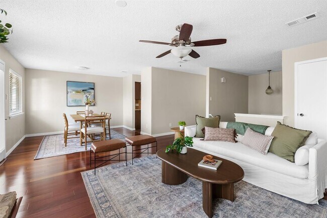 Building Photo - 8303 Wexford Dr