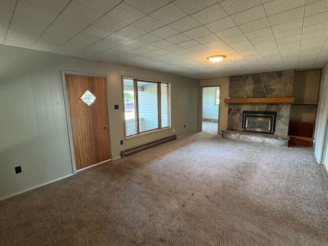 Building Photo - Incredible Downtown Location - 3 BR Home j...