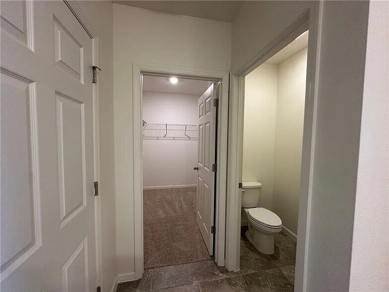 Building Photo - 4131 Keeson Cir