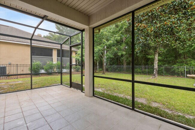 Building Photo - 85208 Sagaponack Dr