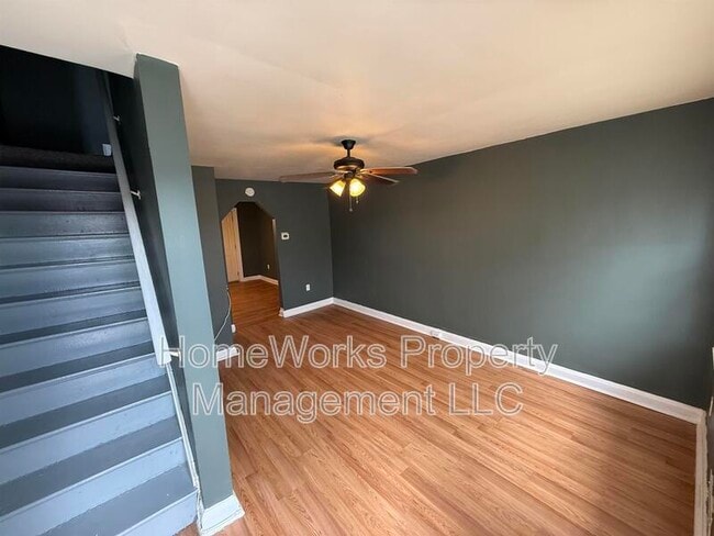 Building Photo - 3844 Elmley Ave