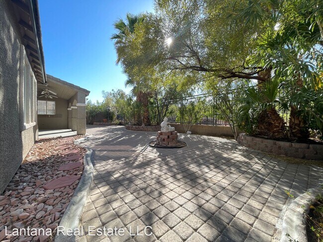 Building Photo - 5 br, 2.5 bath House - 1581 Boundary Peak Way