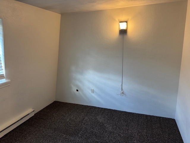 Building Photo - 3 Bedroom Townhouse- Maple Hollow