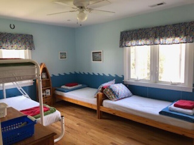 Building Photo - Waterfront Three Bedroom Two and a Half Bath