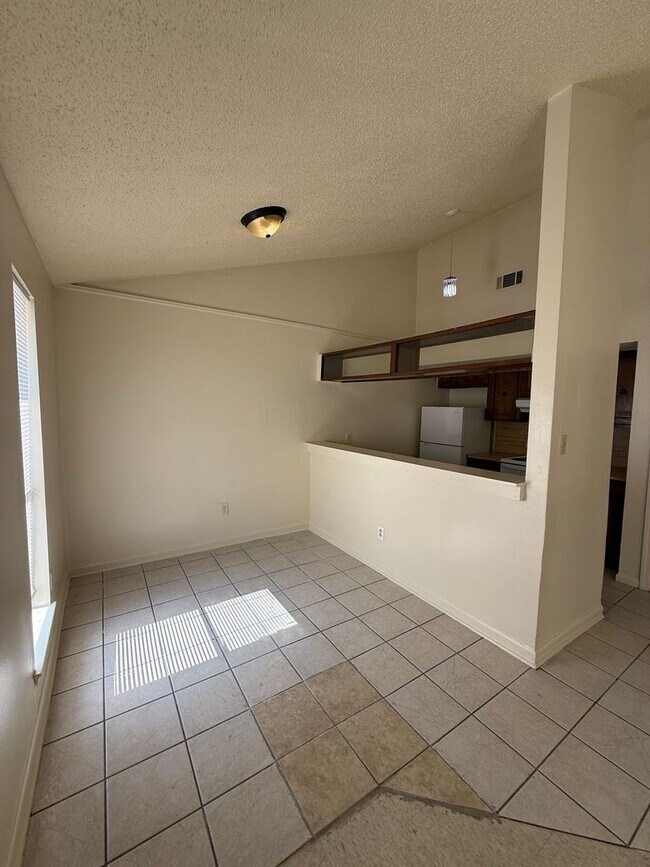 Building Photo - 8714 GSRI Ave