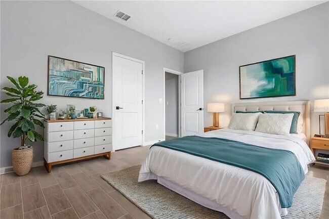 Building Photo - Brand New Townhome Overlooking the 15th Fairway