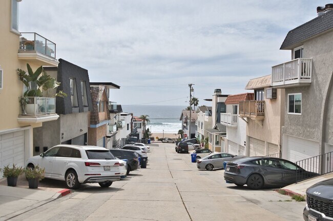 Building Photo - r221 39th