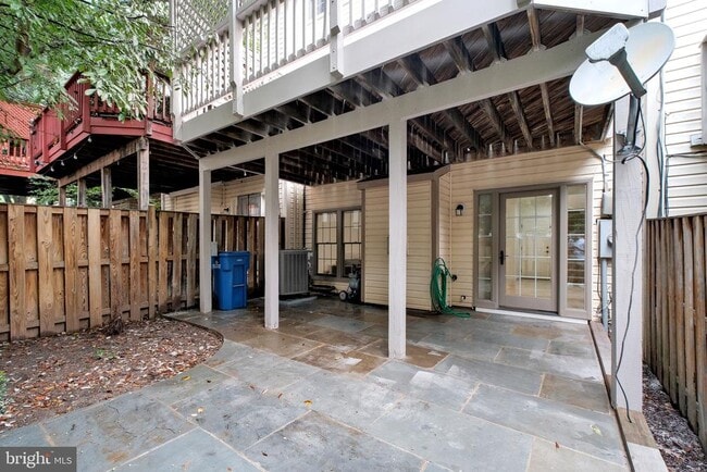 Building Photo - 1038 Grand Oak Way