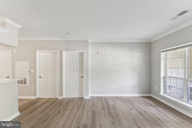 Building Photo - 4561 Strutfield Ln