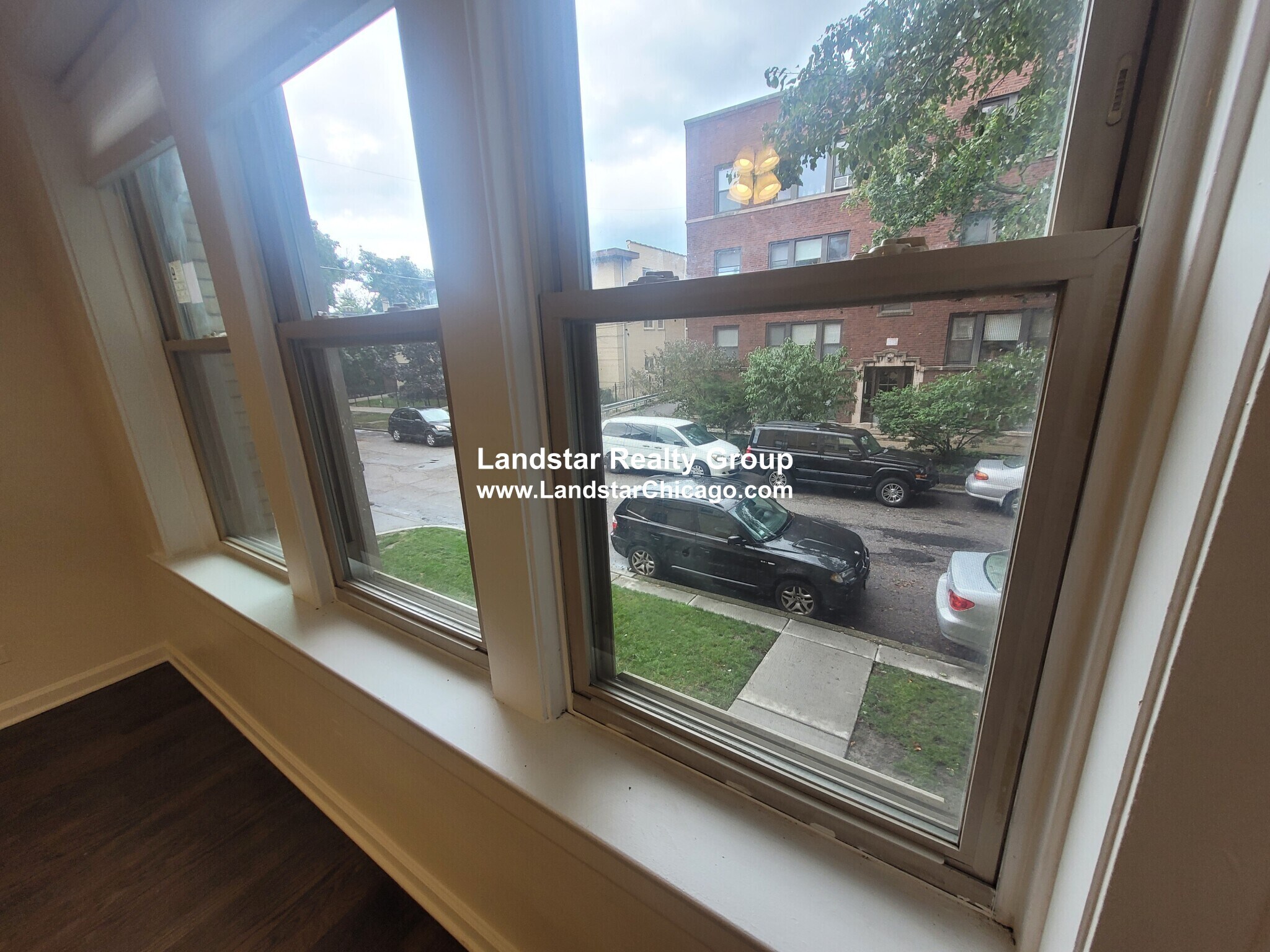 Building Photo - 6708 N Hermitage Ave