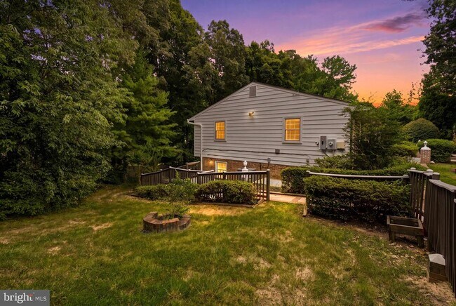 Building Photo - 4915 Powell Rd