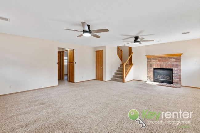 Building Photo - Beautifully Updated 3-Bedroom Bi-Level Home Near Wichita – Cul-de-Sac Location