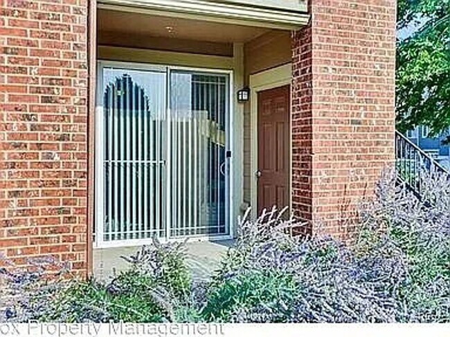 Building Photo - Beautiful 2 Bed, 2 Bath Condo in Great Location!