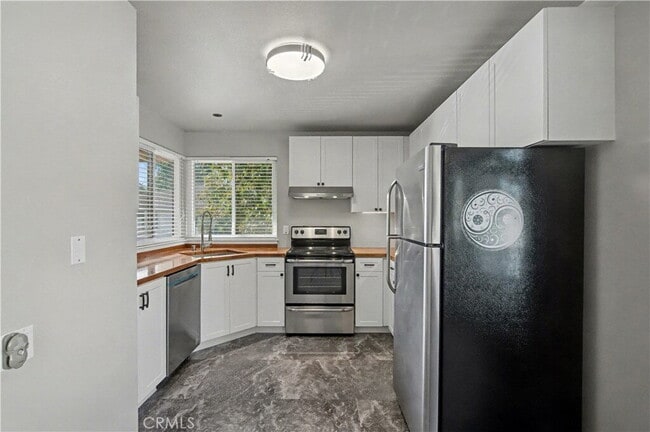 Building Photo - 3234 Kenhill Dr