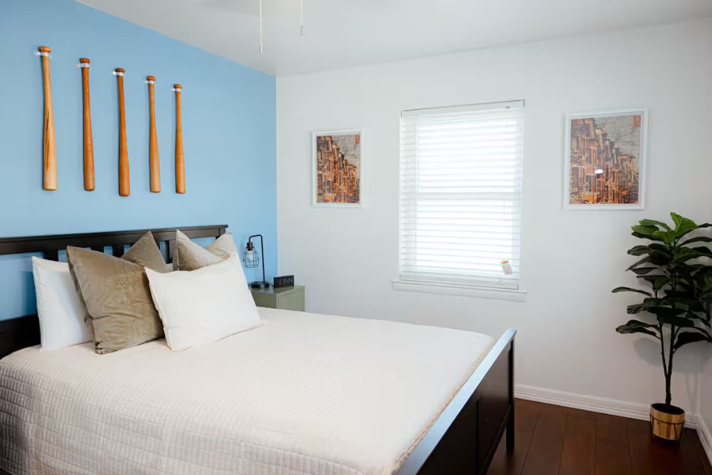 Building Photo - 1011 E Wintergreen Rd