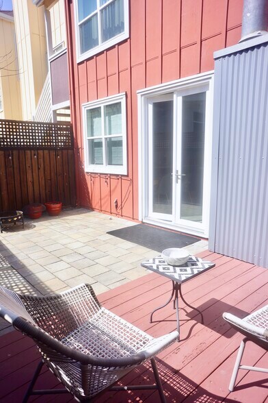 Building Photo - 2078 S Delaware St