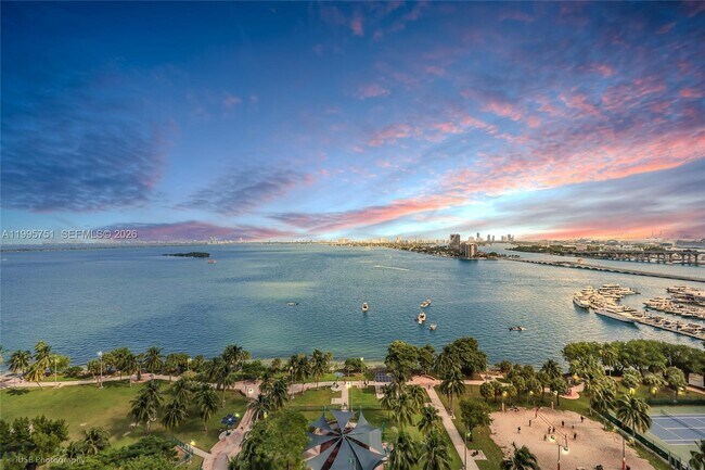 Building Photo - 488 NE 18th St