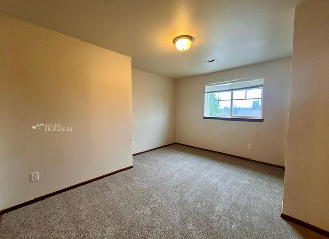 Building Photo - 1668 Stremler Dr